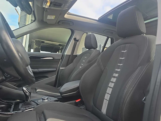 Bmw x1 sdrive18i executive 2018 | st-228-z - afbeelding 31 van  36