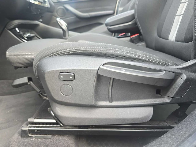Bmw x1 sdrive18i executive 2018 | st-228-z - afbeelding 33 van  36