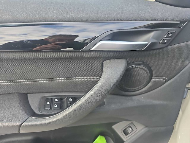 Bmw x1 sdrive18i executive 2018 | st-228-z - afbeelding 2 van  36
