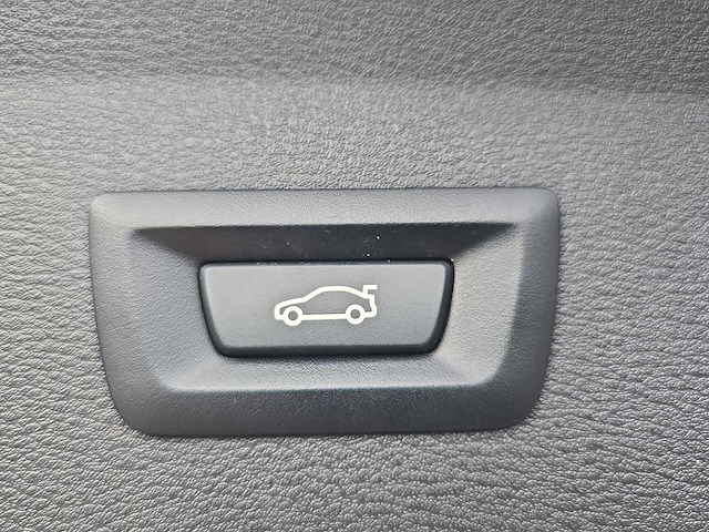 Bmw x1 sdrive18i executive 2018 | st-228-z - afbeelding 18 van  36