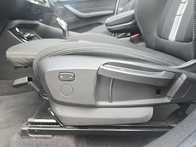 Bmw x1 sdrive18i executive 2018 | st-228-z - afbeelding 33 van  36