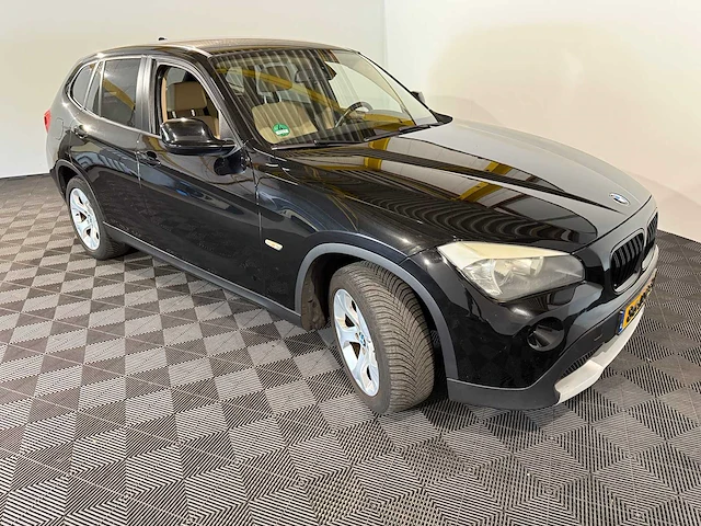 Bmw x1 sdrive18i executive, 86-nsz-3 - afbeelding 10 van  13