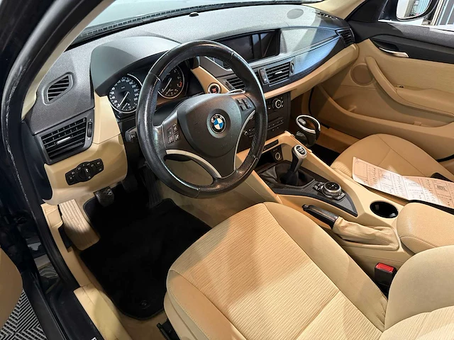 Bmw x1 sdrive18i executive, 86-nsz-3 - afbeelding 12 van  13