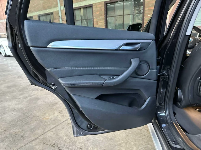 Bmw x1 sdrive18i high executive 136pk 2019, s-795-vz - afbeelding 25 van  42