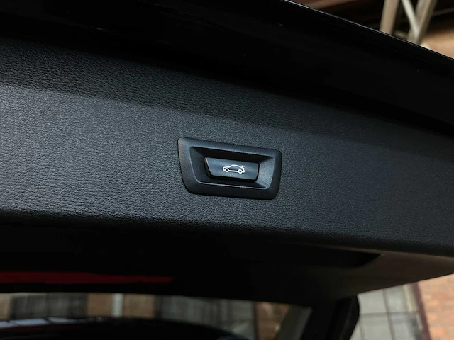 Bmw x1 sdrive18i high executive 136pk 2019, s-795-vz - afbeelding 27 van  42