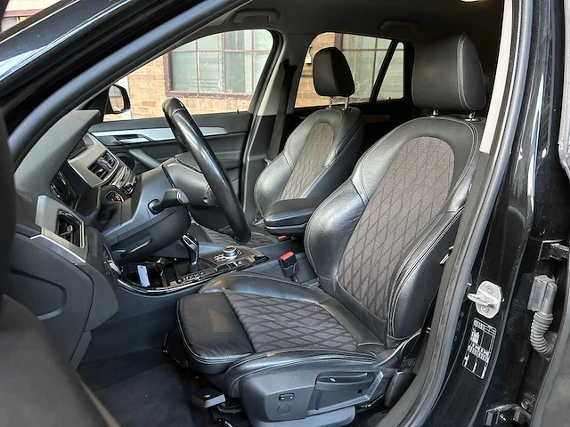 Bmw x1 sdrive18i high executive 136pk 2019, s-795-vz - afbeelding 30 van  42