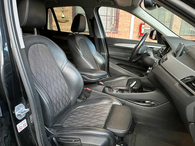 Bmw x1 sdrive18i high executive 136pk 2019, s-795-vz - afbeelding 33 van  42