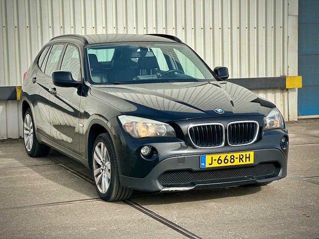 Bmw x1 sdrive18i, j-668-rh - afbeelding 11 van  17