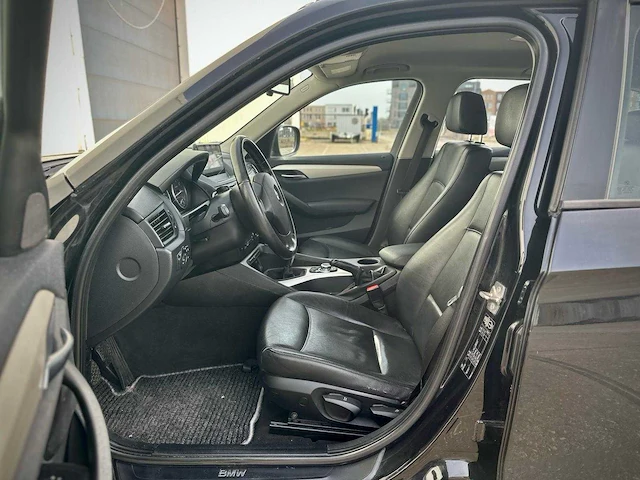 Bmw x1 sdrive18i, j-668-rh - afbeelding 13 van  17