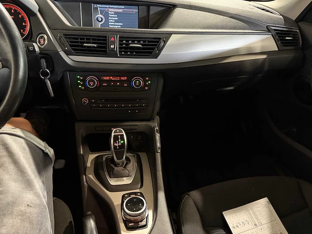 Bmw x1 sdrive20i business, 14-svh-2 - afbeelding 3 van  15