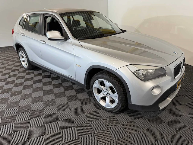 Bmw x1 sdrive20i business, 14-svh-2 - afbeelding 12 van  15