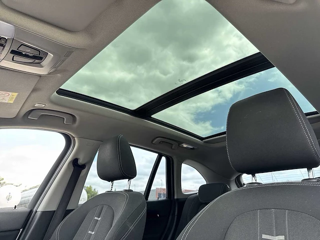 Bmw x1 sdrive20i high executive 2018 | l-896-dn - afbeelding 3 van  35