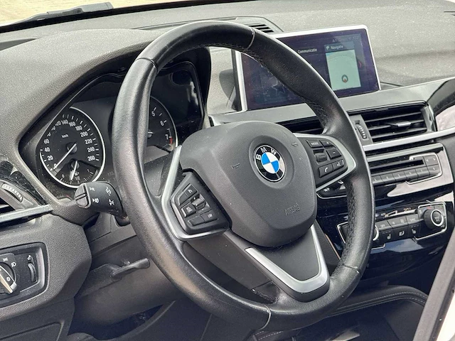 Bmw x1 sdrive20i high executive 2018 | l-896-dn - afbeelding 4 van  35