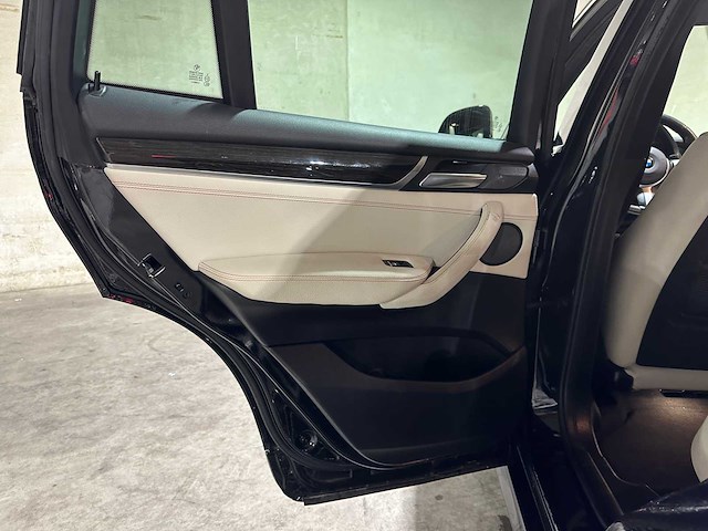 Bmw x4 m40i high executive 360pk 2017, l-701-vn - afbeelding 33 van  52