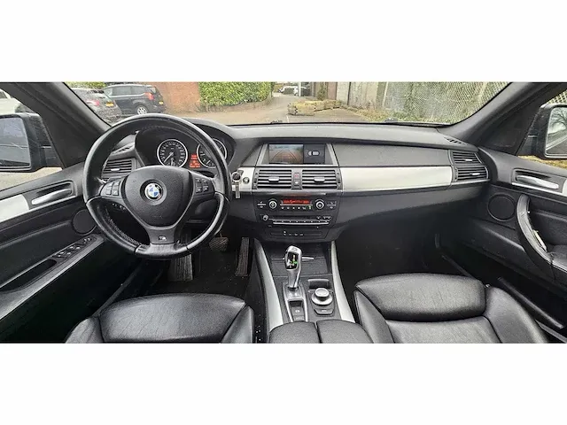 Bmw x5 3.0d xdrive m-sport grijs kenteken automaat, vz-396-h - afbeelding 2 van  21
