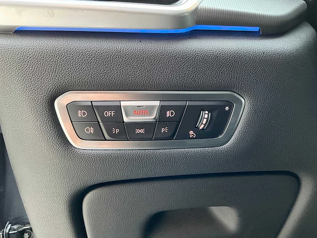 Bmw x5 45e xdrive g05 m sport phev / plug-in hybrid suv / personenauto - afbeelding 29 van  48
