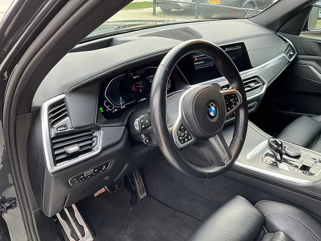 Bmw x5 45e xdrive g05 m sport phev / plug-in hybrid suv / personenauto - afbeelding 30 van  48