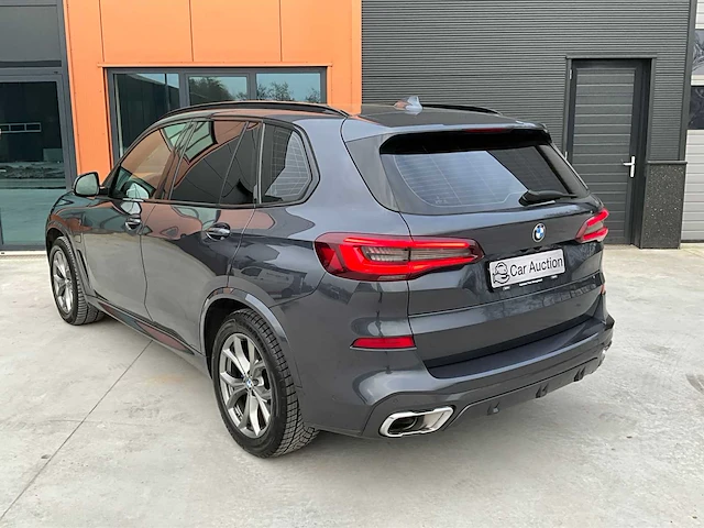 Bmw x5 45e xdrive g05 m sport phev / plug-in hybrid suv / personenauto - afbeelding 23 van  48