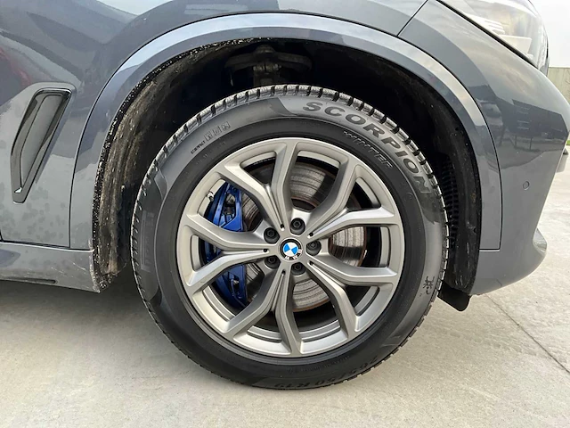 Bmw x5 45e xdrive g05 m sport phev / plug-in hybrid suv / personenauto - afbeelding 36 van  48