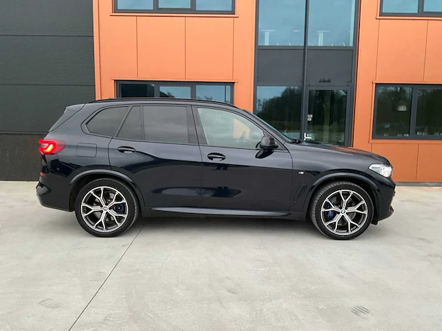 Bmw x5 45e xdrive (g05) m sport suv / personenauto - afbeelding 2 van  79