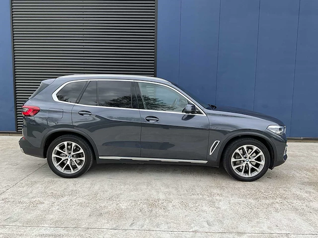 Bmw x5 45e xdrive g05 phev / plug-in hybrid suv / personenauto - afbeelding 33 van  36