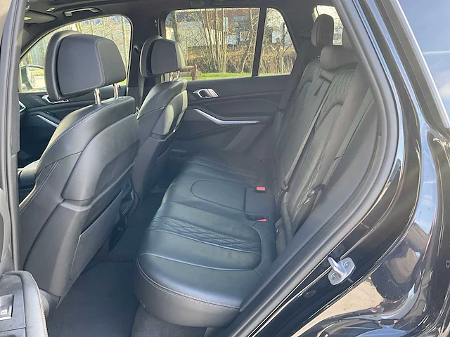 Bmw x5 45e xdrive m sport personenauto - afbeelding 49 van  87