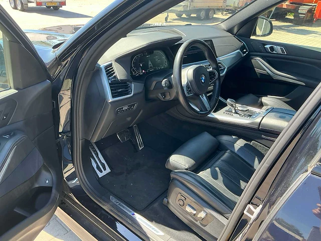 Bmw x5 45e xdrive m sport personenauto - afbeelding 78 van  87