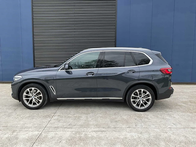 Bmw x5 45e xdrive xline suv / personenauto - afbeelding 32 van  36
