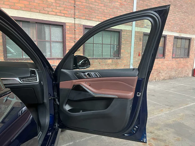 Bmw x5 m50i high executive v8 530pk 2022, s-283-kh - afbeelding 26 van  56