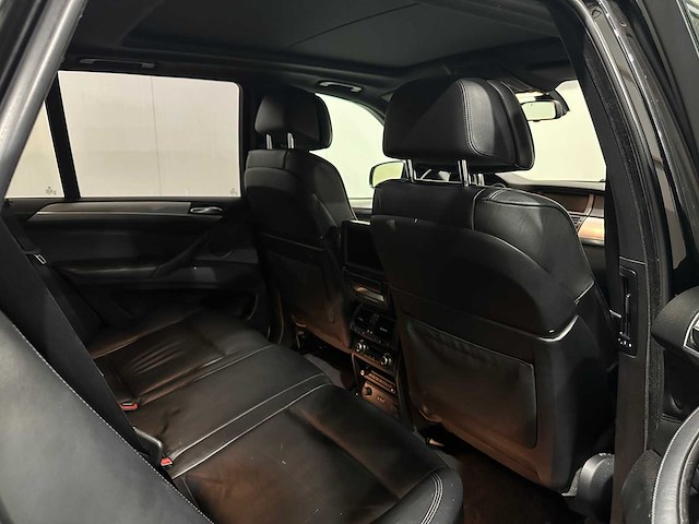Bmw x5 xdrive 4.8i v8 youngtimer t-133-xr - afbeelding 5 van  30