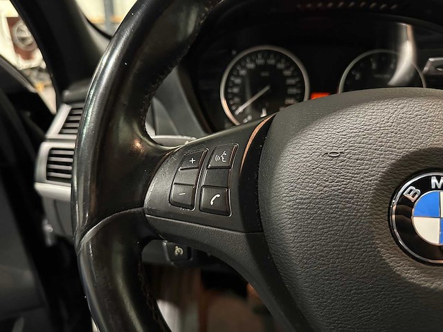 Bmw x5 xdrive 4.8i v8 youngtimer t-133-xr - afbeelding 7 van  30