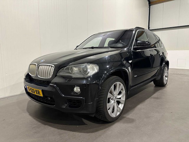 Bmw x5 xdrive 4.8i v8 youngtimer t-133-xr - afbeelding 1 van  30