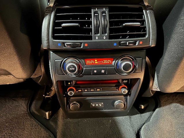 Bmw x5 xdrive 4.8i v8 youngtimer t-133-xr - afbeelding 16 van  30