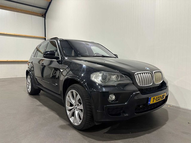 Bmw x5 xdrive 4.8i v8 youngtimer t-133-xr - afbeelding 28 van  30
