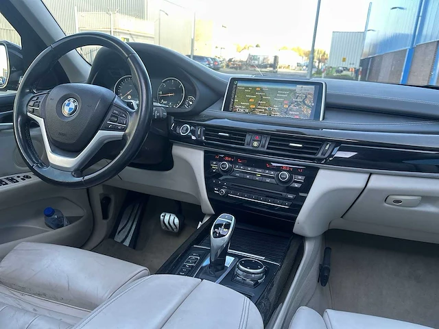 Bmw x5 xdrive30d high executive | euro 6 | 8-zjx-90 - afbeelding 27 van  44