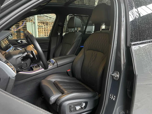 Bmw x5 xdrive30d m-sport 286pk 2023 (origineel-nl), t-889-dv - afbeelding 22 van  60