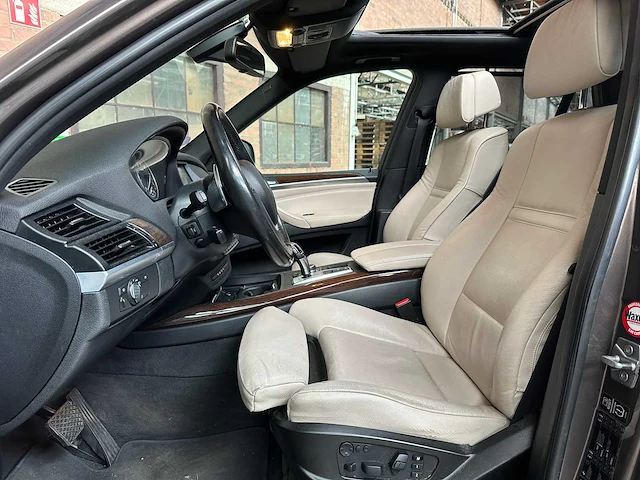 Bmw x5 xdrive35i high executive e70 306pk 2012, 83-tgt-5 - afbeelding 26 van  45