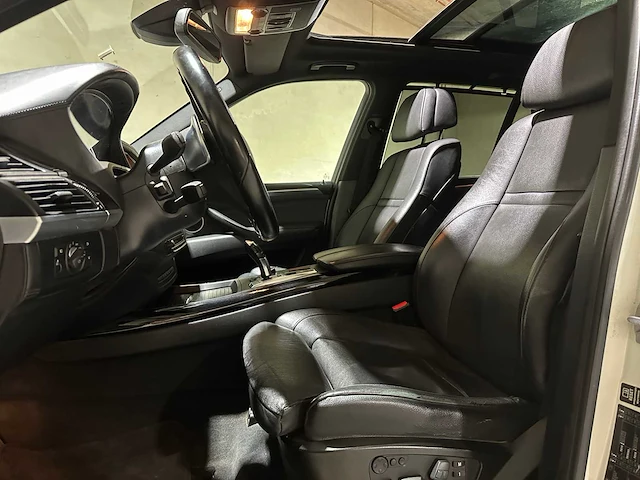 Bmw x5 xdrive40d m-sport high executive 306pk 2012, 3-zlr-46 - afbeelding 19 van  37
