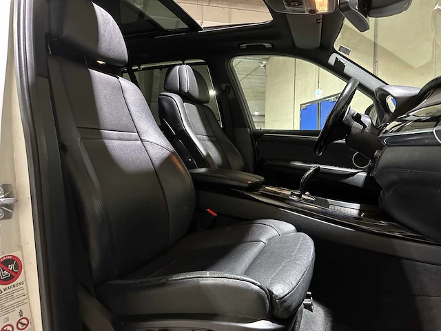 Bmw x5 xdrive40d m-sport high executive 306pk 2012, 3-zlr-46 - afbeelding 30 van  37