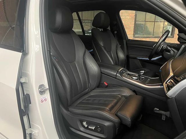 Bmw x5 xdrive45e m-sport high executive 394pk 2021 g05, l-154-pr - afbeelding 47 van  63