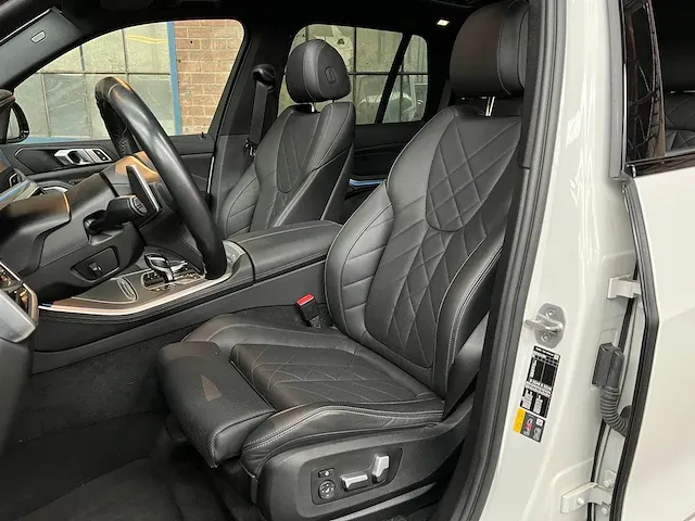 Bmw x5 xdrive45e m-sport high executive 394pk 2022, x-076-hz -fabrieksgarantie - afbeelding 50 van  70