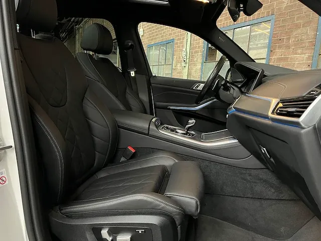 Bmw x5 xdrive45e m-sport high executive 394pk 2022, x-076-hz -fabrieksgarantie - afbeelding 58 van  70