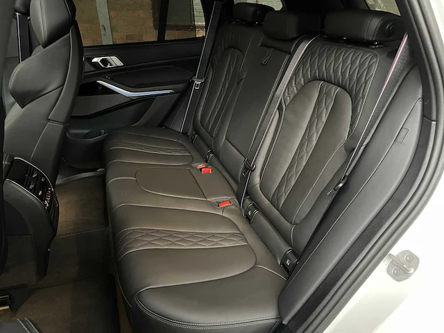 Bmw x5 xdrive50e hybrid m-sport 489pk 2024, gsn-60-j (fabrieksgarantie) - afbeelding 90 van  104