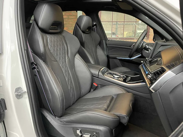 Bmw x5 xdrive50e hybrid m-sport 489pk 2024, gsn-60-j (fabrieksgarantie) - afbeelding 97 van  104