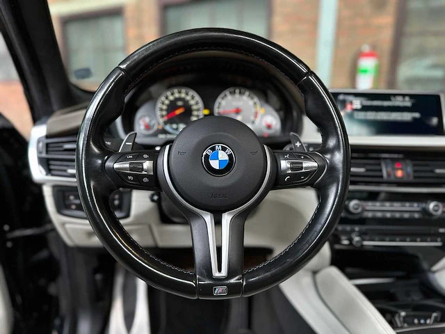 Bmw x5m 4.4 v8 m-sport f85 576pk 2015 - afbeelding 18 van  59