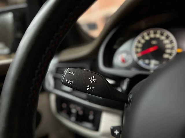 Bmw x5m 4.4 v8 m-sport f85 576pk 2015 - afbeelding 23 van  59