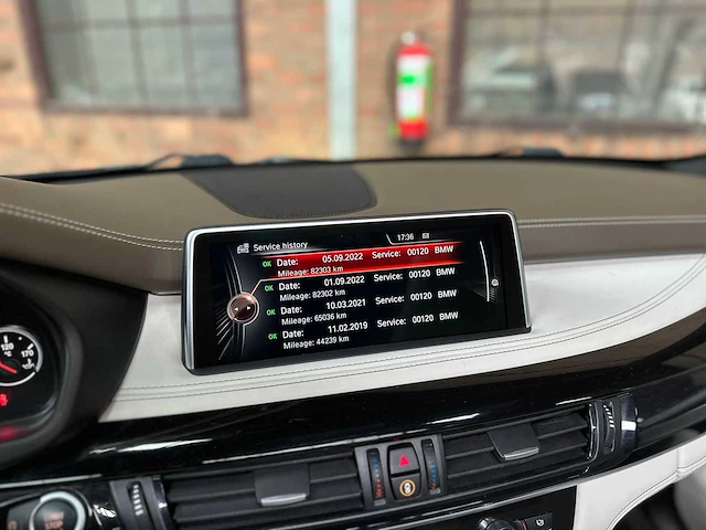 Bmw x5m 4.4 v8 m-sport f85 576pk 2015 - afbeelding 32 van  59