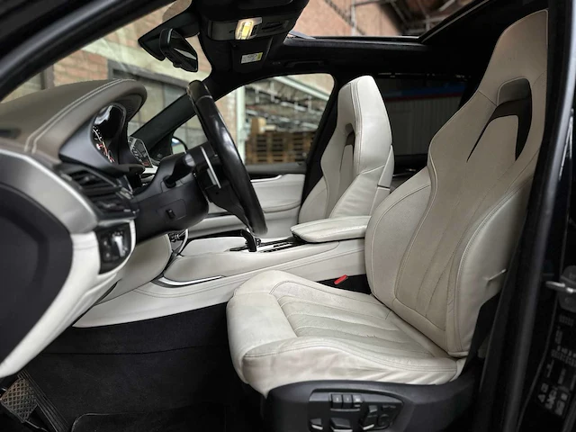 Bmw x5m 4.4 v8 m-sport f85 576pk 2015 - afbeelding 38 van  59