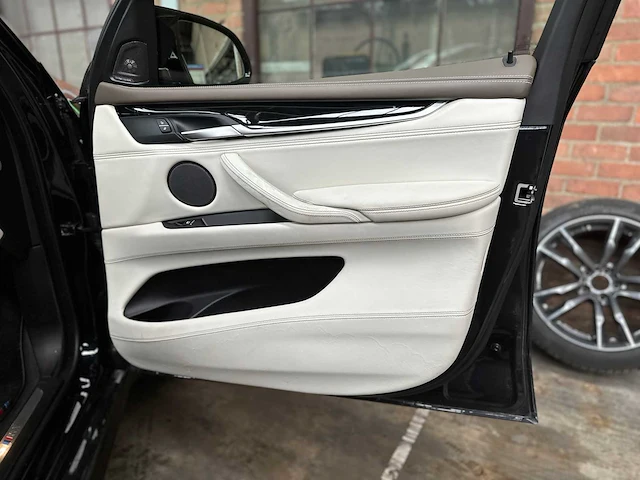 Bmw x5m 4.4 v8 m-sport f85 576pk 2015 - afbeelding 46 van  59