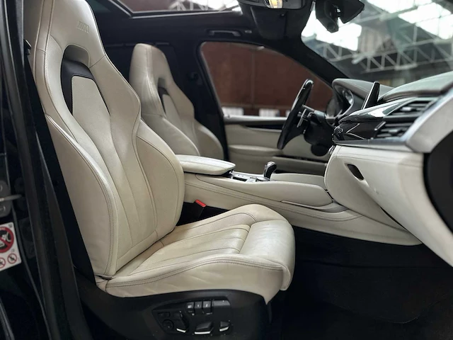 Bmw x5m 4.4 v8 m-sport f85 576pk 2015 - afbeelding 48 van  59